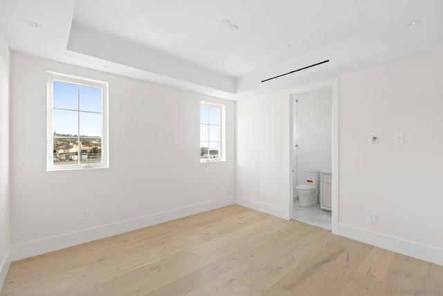 Image 12 of 27 For 7214 Fay Ave