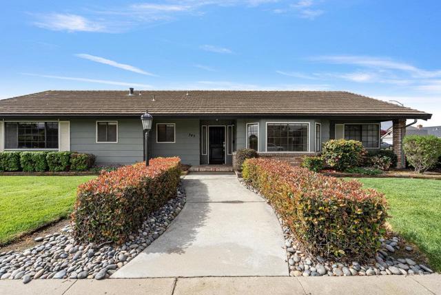 745 Ambrose Drive, Salinas CA: https://media.crmls.org/mediaz/003deb68-dced-4110-8400-f7885aa966e3.jpg