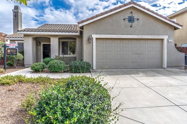 223 Apple Avenue, Greenfield CA: https://media.crmls.org/mediaz/003e6d11-a88f-4bb3-aa2e-cd72cd4aba71.jpg