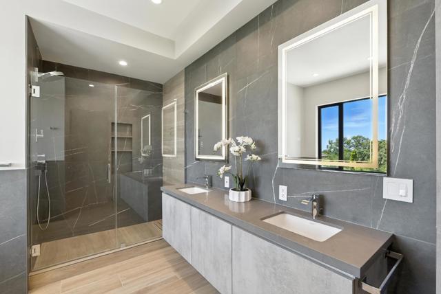 1127 Hillslope Place, Los Altos CA: https://media.crmls.org/mediaz/003e7c05-2385-49e3-988e-e350ee56ab01.jpg