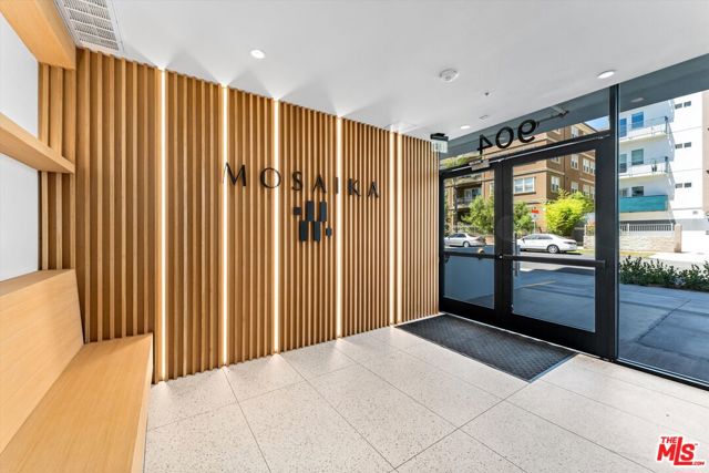 904 S New Hampshire Avenue, Los Angeles CA: https://media.crmls.org/mediaz/003e84c5-4ee6-48bb-ae57-a27cca6f2f56.jpg