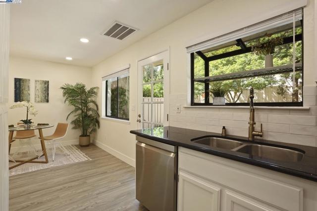 7650 Arbor Creek Cir, Dublin CA: https://media.crmls.org/mediaz/003ed523-f377-4fe8-b80d-4b92021ce60d.jpg