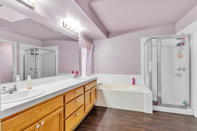 53 Avenida Descanso, Oceanside CA: https://media.crmls.org/mediaz/003f6486-f6b1-4538-aeae-74467fb5e779.jpg