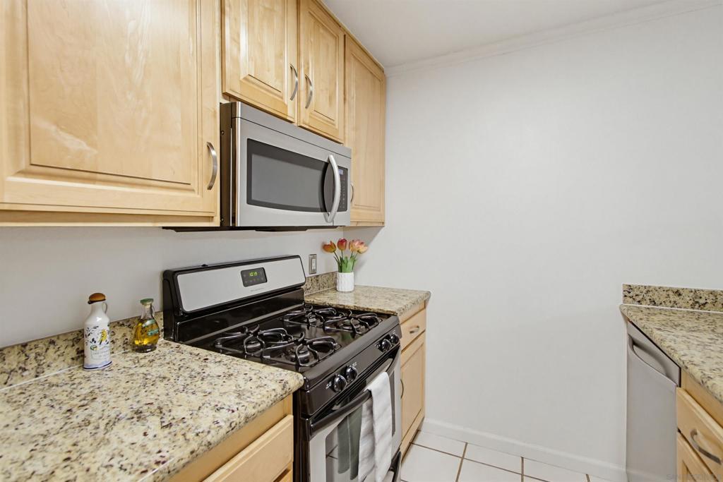 1621 Hotel Circle - photo 12