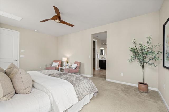 850 Maple Place, East Palo Alto CA: https://media.crmls.org/mediaz/00441920-bf85-402c-9d60-a7665fc3a225.jpg