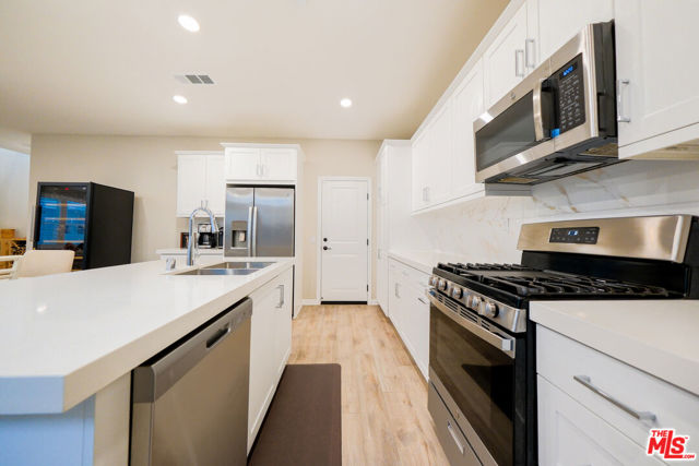 1681 Whitmore Loop, Chula Vista CA: https://media.crmls.org/mediaz/0044d149-9016-49ac-a6de-05521bf98a67.jpg