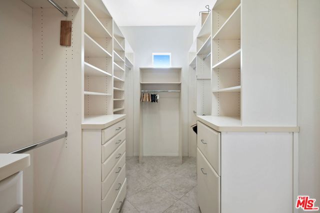 56645 Mountain, La Quinta CA: https://media.crmls.org/mediaz/0044e4e7-905a-4a8c-9f50-0daac96d9ec8.jpg