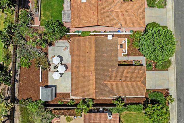 2663 Sutter St, Carlsbad CA: https://media.crmls.org/mediaz/004509c4-2812-4c5c-8c22-fda648a2d6bc.jpg