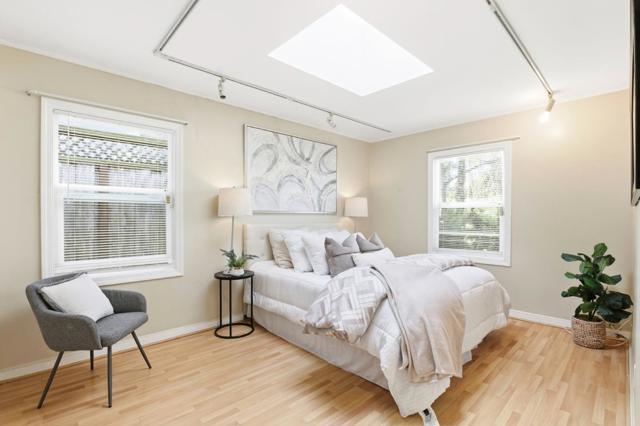 5 Hibbert Court, Pacifica CA: https://media.crmls.org/mediaz/004561c6-5e51-4902-94cf-9897c07eb533.jpg