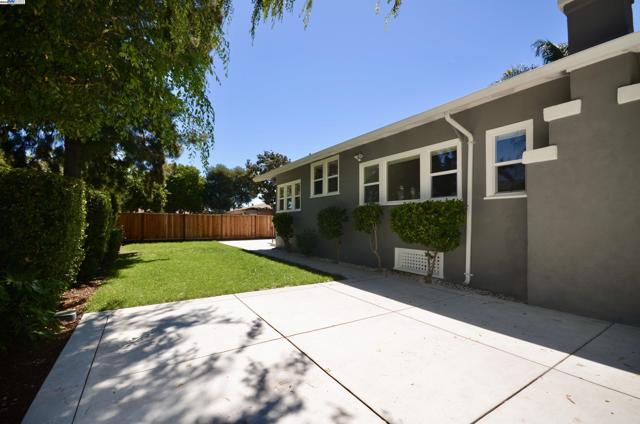 4544 Thornton Ave, Fremont CA: https://media.crmls.org/mediaz/00458792-0b5b-4230-9fd6-061f1fd83386.jpg