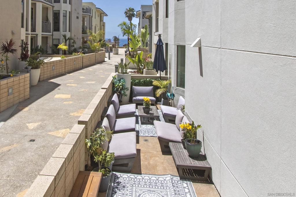 5440 La Jolla - photo 17
