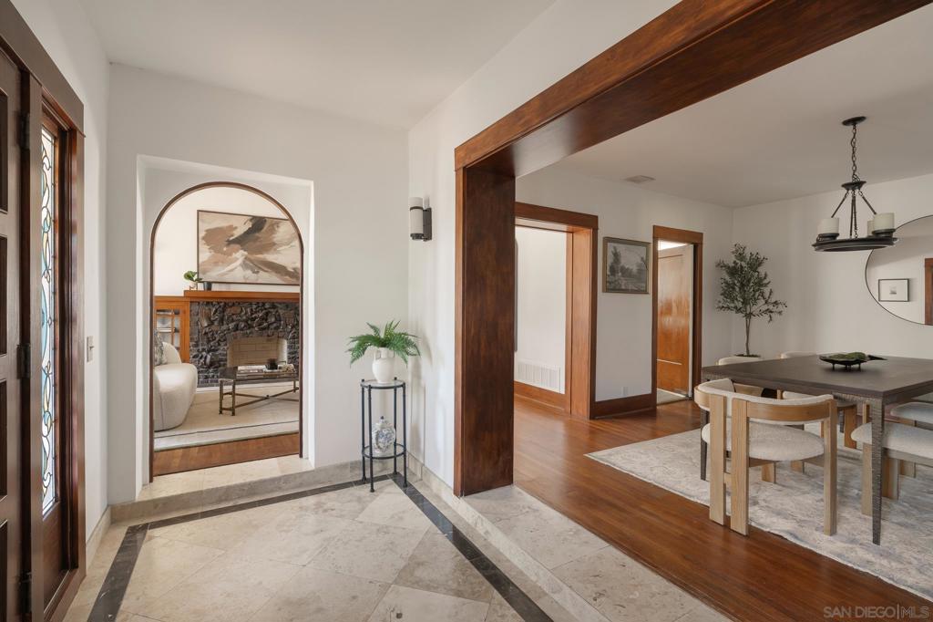 3124 Laurel St - photo 3