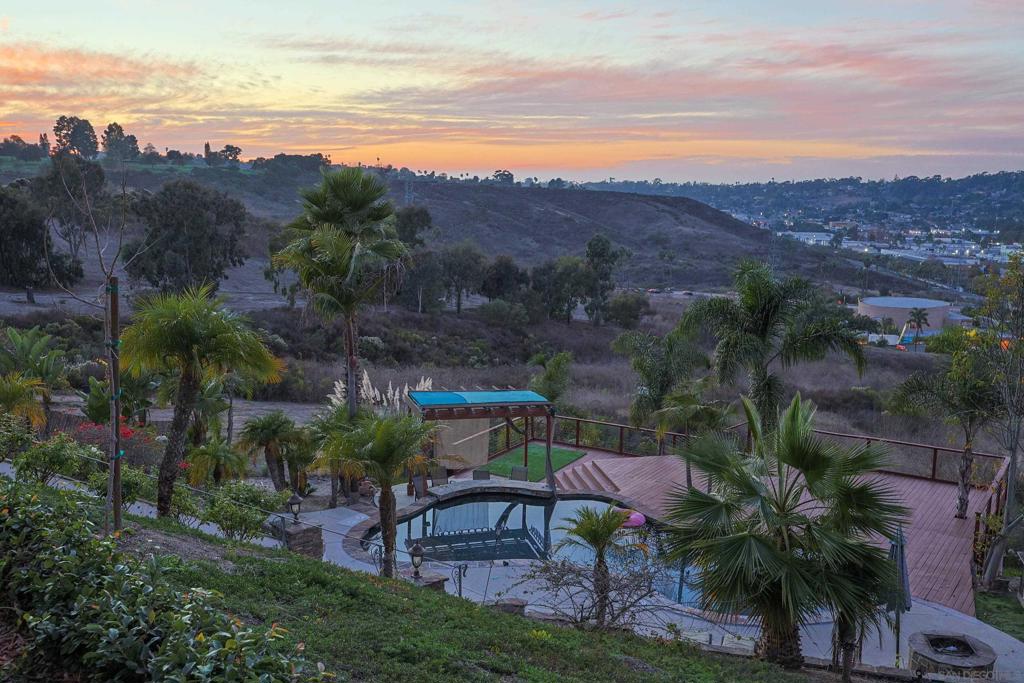 3120 Skyline Dr