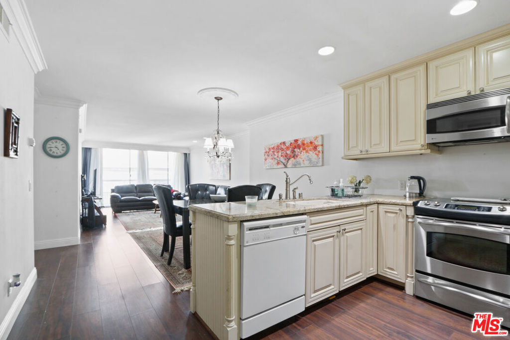 10751 Wilshire Boulevard #906