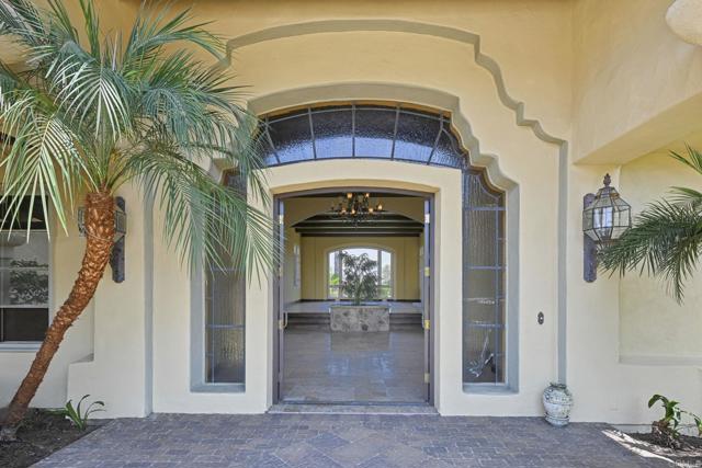 431 Flores de Oro, Rancho Santa Fe CA: https://media.crmls.org/mediaz/00491f5b-b034-4885-8459-4100c630e7df.jpg
