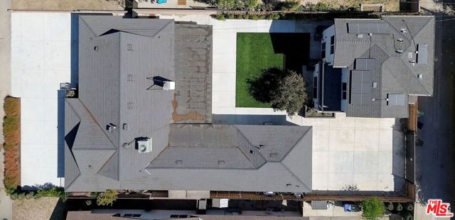 16306 Chatsworth Street photo 3