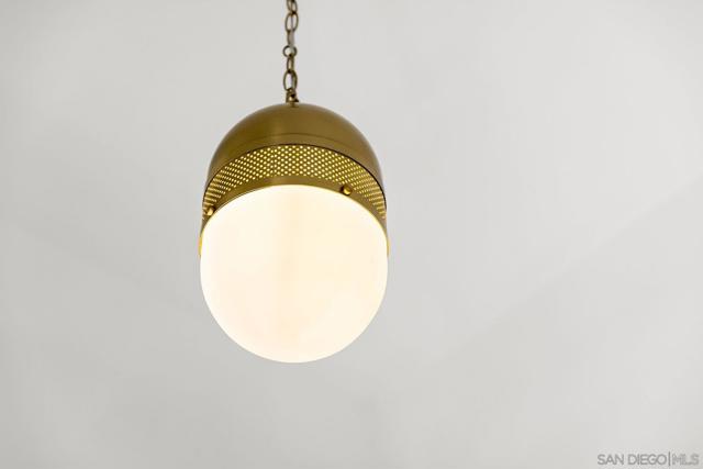 38795 Harris Truck Trail, Fallbrook CA: https://media.crmls.org/mediaz/0049e771-af61-4b92-9989-210aa77ee308.jpg