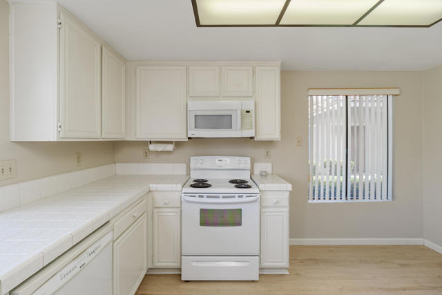 314 Sierra Madre S, Palm Desert CA: https://media.crmls.org/mediaz/004ad0a7-5905-4131-a3b0-fa7146bec473.jpg