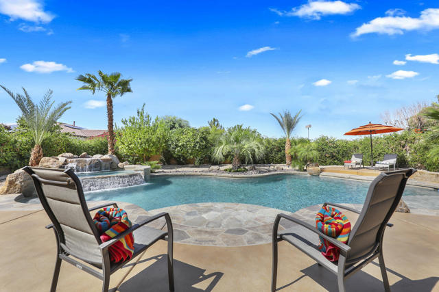 74102 Via Venezia, Palm Desert CA: https://media.crmls.org/mediaz/004c979c-8a01-4f54-9743-6a2c1cc56b36.jpg