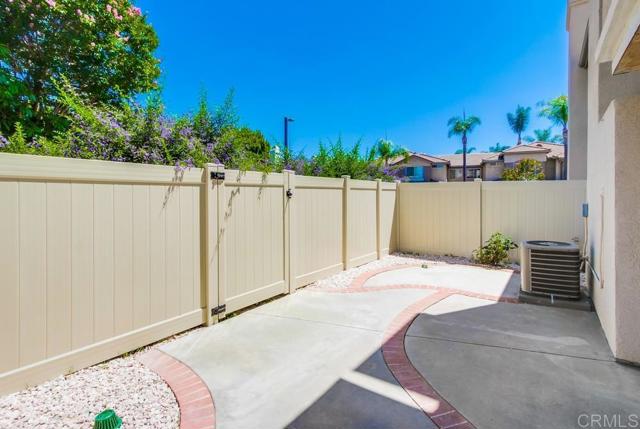 4620 Los Alamos Way, Oceanside CA: https://media.crmls.org/mediaz/004d762d-eb5c-496e-90e6-9adfd1bbef4d.jpg