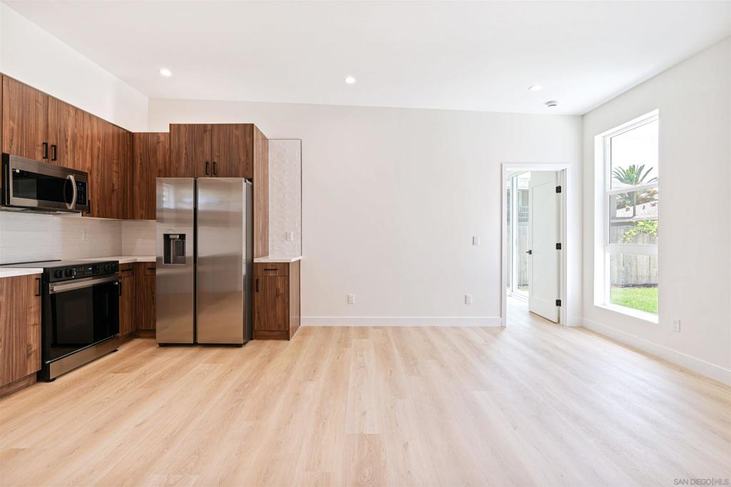 1160 Erica St - photo 10