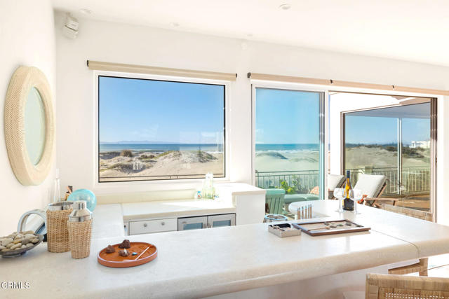 1571 Mandalay Beach Road, Oxnard CA: https://media.crmls.org/mediaz/004ebdcc-9355-4f43-acc4-60d8443f9d4b.jpg