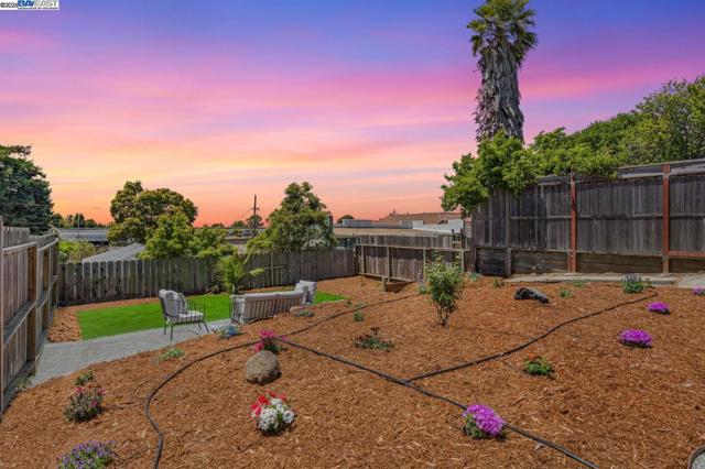 1541 Merced Street, Richmond CA: https://media.crmls.org/mediaz/005254b0-a46b-4bc3-ac4d-9760a9b27ca2.jpg
