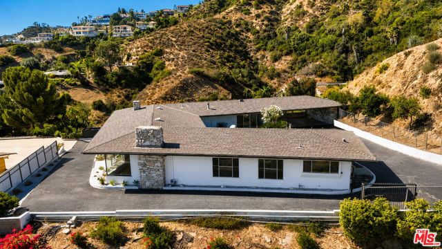 1682 Larco Way photo 43