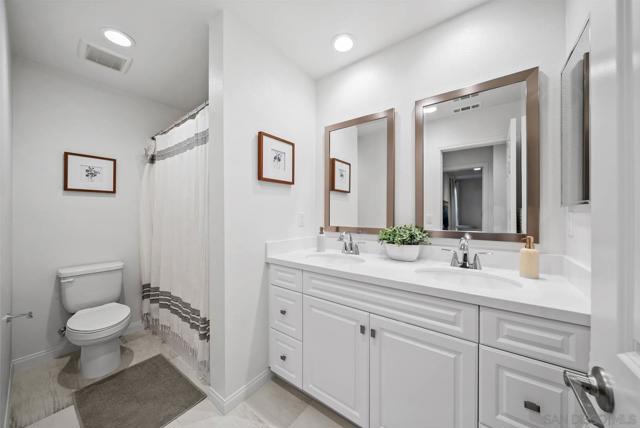 3135 Linwood St, Vista CA: https://media.crmls.org/mediaz/0054ccdc-e0a0-4f47-993a-1b66bb4cf018.jpg