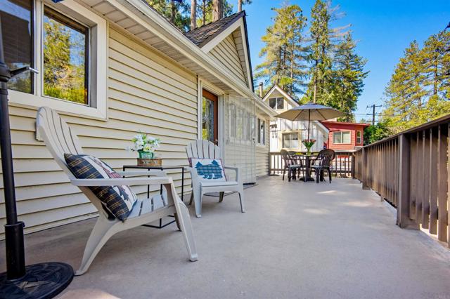 Detail Gallery Image 3 of 47 For 23413 Knapps Cutoff, Crestline,  CA 92325 - 1 Beds | 1 Baths