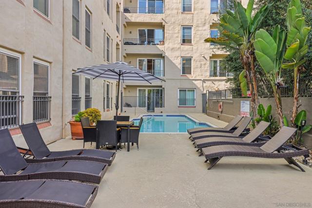 2445 Brant St, San Diego CA: https://media.crmls.org/mediaz/0055db71-4d60-4eb4-8c72-1f18b7165701.jpg