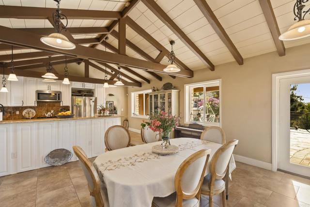 10013 Pandora Drive, La Mesa CA: https://media.crmls.org/mediaz/00560d7f-5dba-479e-98a4-78dd36daaa70.jpg