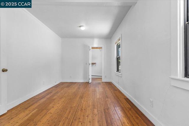 8041 Winthrope St, Oakland CA: https://media.crmls.org/mediaz/00562943-c951-49d1-80fa-8de519df4b8d.jpg