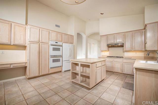 Detail Gallery Image 8 of 29 For 11063 Mulgrave Rd Rd, San Diego,  CA 92131 - 3 Beds | 2 Baths