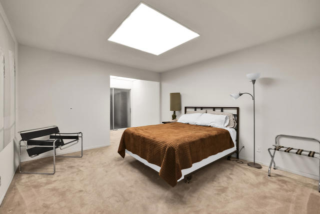 211 E Canyon Vista Drive, Palm Springs CA: https://media.crmls.org/mediaz/00568dd6-9e67-4e1d-b6a2-ea4956601bdf.jpg