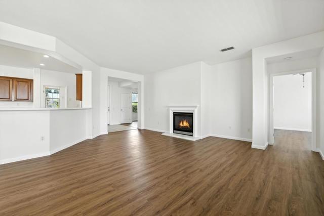 1826 Grand Pheasant Lane, Lincoln CA: https://media.crmls.org/mediaz/0056e2bc-a928-4d3b-96e4-b58fa20b80d7.jpg