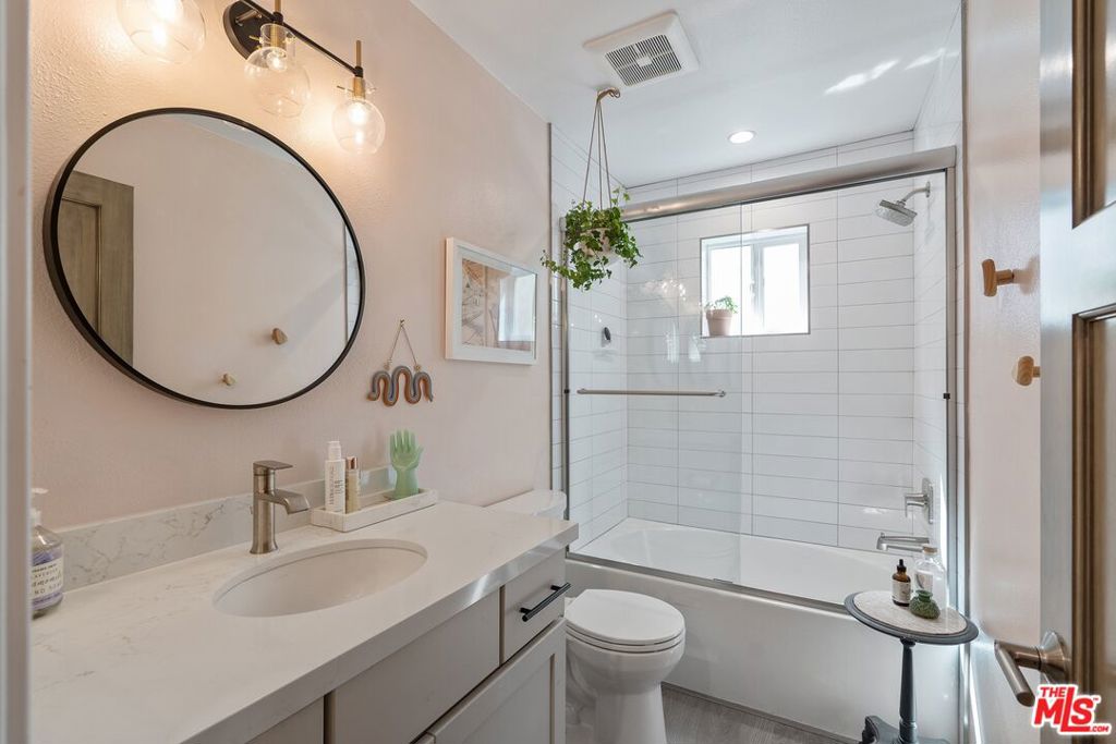 MLS #25502519 img 15