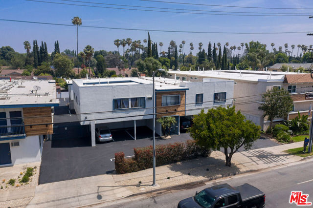 Image 9 of 52 For 15115 Victory Boulevard