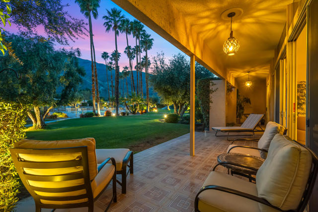 72205 El Paseo, Palm Desert CA: https://media.crmls.org/mediaz/0057c9ac-f36d-486c-90c2-f4f845dfb7f9.jpg