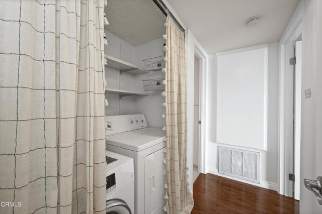 Detail Gallery Image 23 of 39 For 4499 via Marisol #302,  Los Angeles,  CA 90042 - 2 Beds | 2 Baths