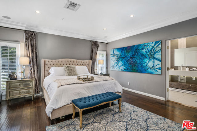 10023 Westwanda Drive, Beverly Hills CA: https://media.crmls.org/mediaz/00587790-f7bc-4e96-b0d7-10804bae40cf.jpg