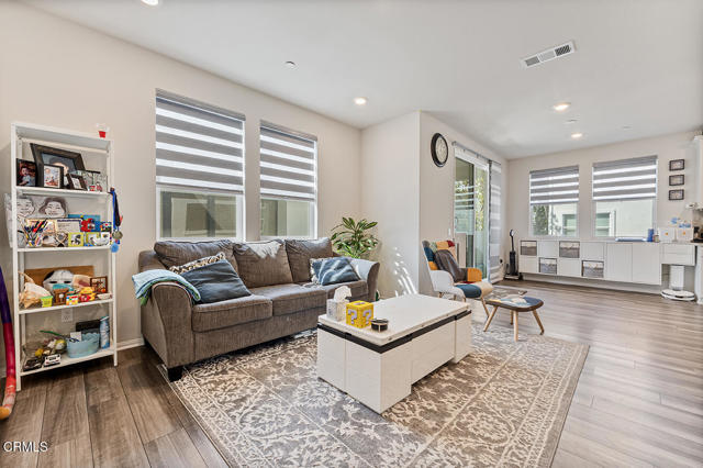 Detail Gallery Image 2 of 27 For 1736 Cayton Loop, West Covina,  CA 91790 - 2 Beds | 2/1 Baths
