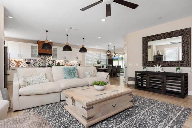 Detail Gallery Image 6 of 42 For 12611 Stella Ln, San Diego,  CA 92129 - 4 Beds | 3/1 Baths