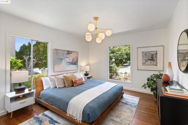 1539 E 38Th St, Oakland CA: https://media.crmls.org/mediaz/00595caf-33d8-4652-9206-8b76cf43bc2b.jpg