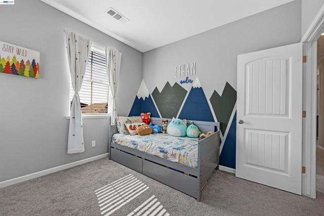 1589 Friendly St, Manteca CA: https://media.crmls.org/mediaz/0059abaf-3a45-45a0-99de-8ddefbca838c.jpg