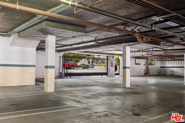 1948 Malcolm Avenue, Los Angeles CA: https://media.crmls.org/mediaz/0059d3a2-8965-4a32-a743-e9fa251b27cf.jpg