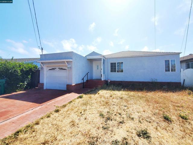 766 38Th St, Richmond CA: https://media.crmls.org/mediaz/005a0683-62a5-44c6-9b2b-7fef424cd633.jpg