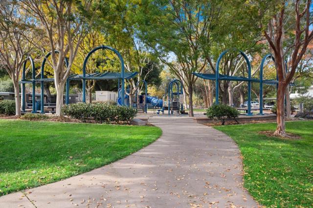 58 Gladys Avenue, Mountain View CA: https://media.crmls.org/mediaz/005af45f-fd69-4524-9634-75ccbc1007cc.jpg