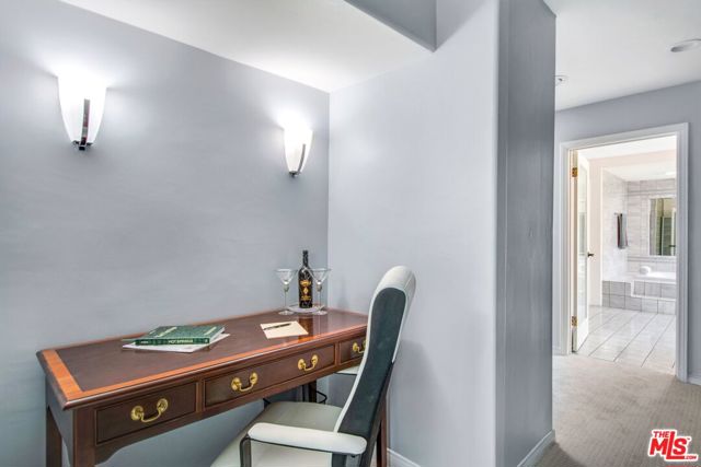 4223 Don Carlos Drive, Los Angeles CA: https://media.crmls.org/mediaz/005b16bc-48de-489b-8c9f-ef1b9492f2c2.jpg