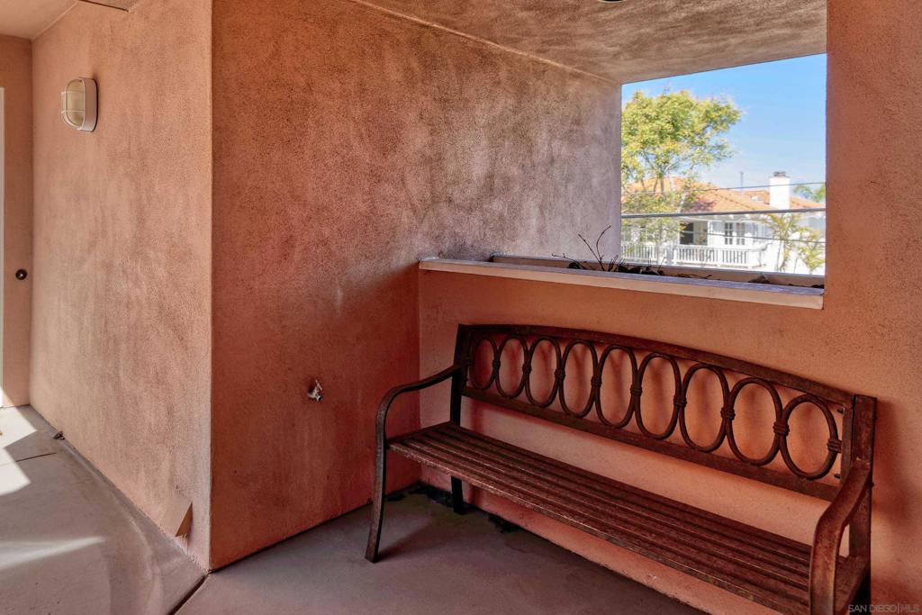 MLS #250043614SD image #31